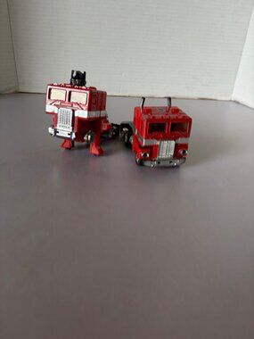 Vintage Transformers G1 Optimus Prime Lot Red/Blue Semi-Truck & Robot Figures 19